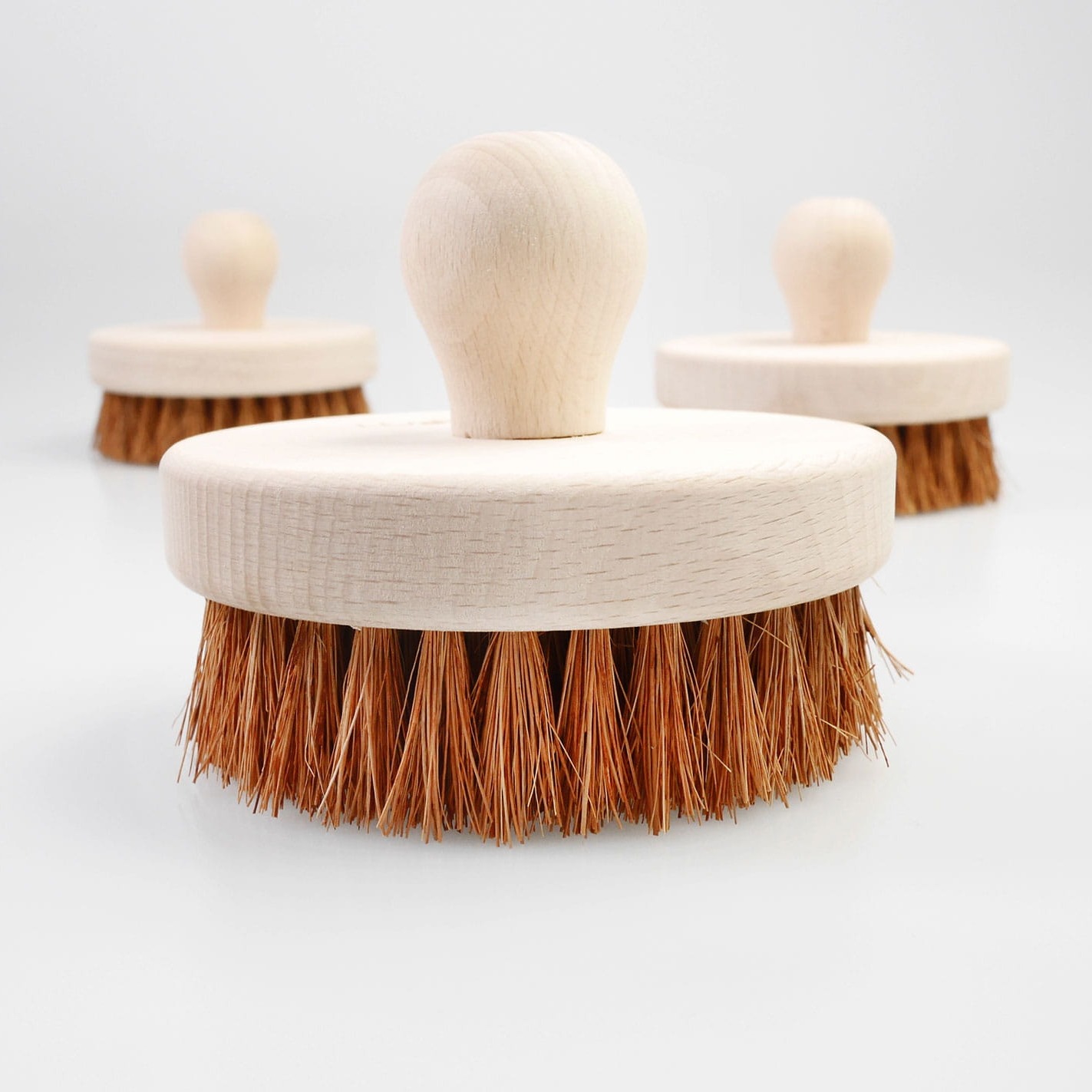 Lullalove, Ostra, okrągła szczotka do szczotkowania ciała - kokos