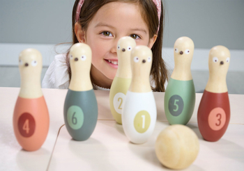 Tender Leaf Toys Kręgle Drewniane 6 szt. 3+