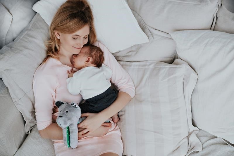 Szumiący Miś Whisbear CRYsensor Cytryna od 1 dnia | Zabawka