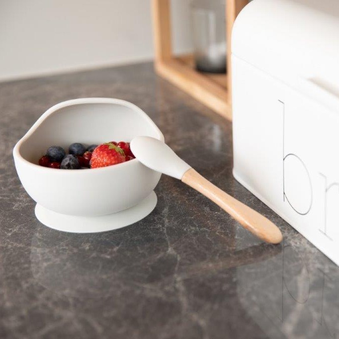 BO JUNGLE Miseczka Silikonowa z Przyssawką i Łyżeczką Różowa 6m+