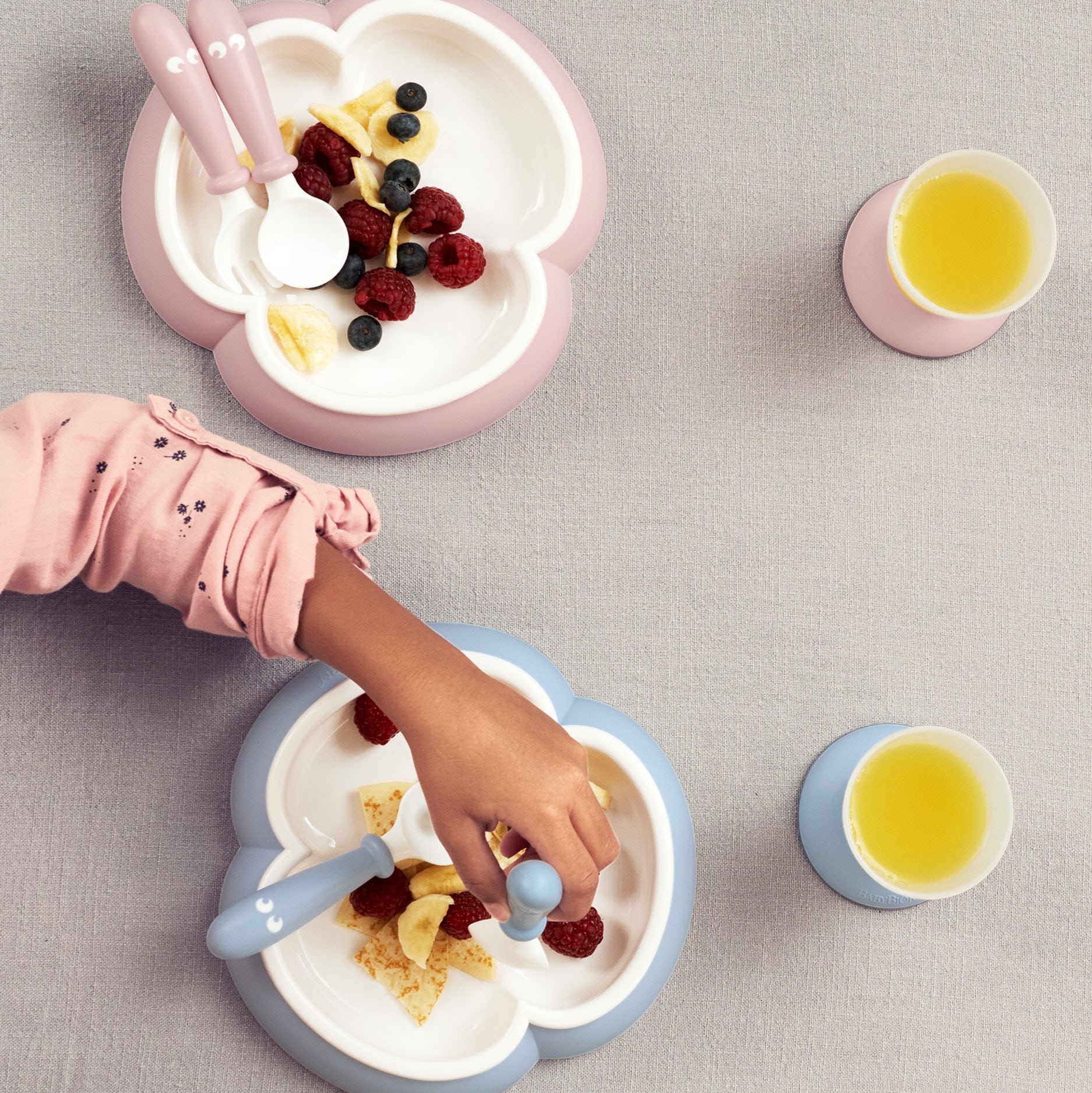 BABYBJORN zestaw do karmienia powder blue