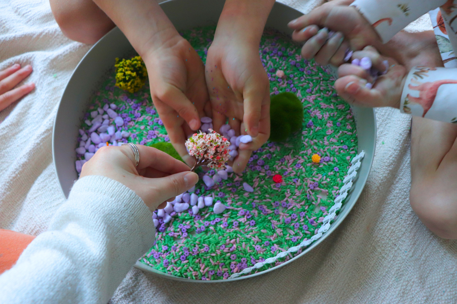 Jellystone Tacka Sensoryczna Play Tray 2w1 Sage 3+