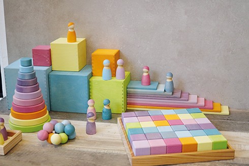 Grimm's, Duża pastelowa wieża stożkowa 0+