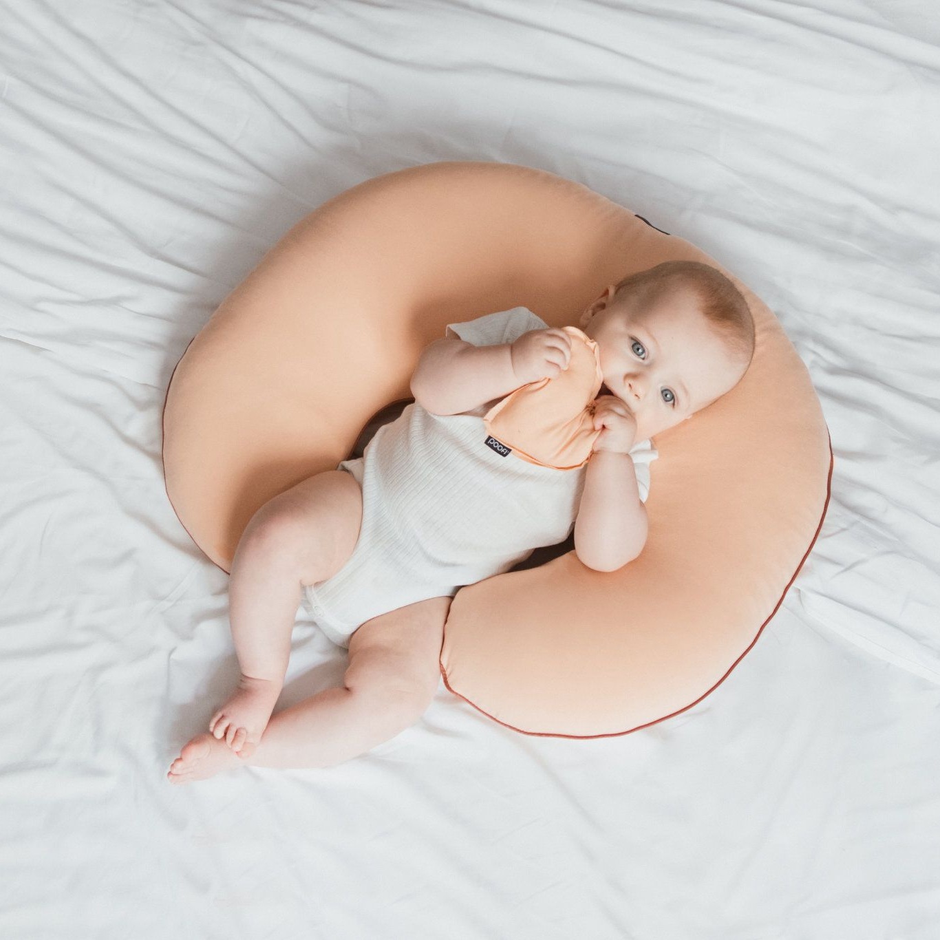 Poofi Poduszka do karmienia Organic morela 0+