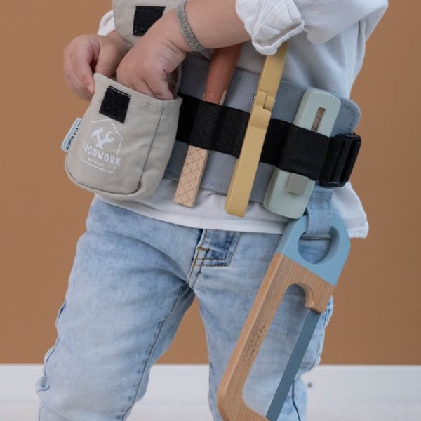 Little dutch, Pas z narzędziami