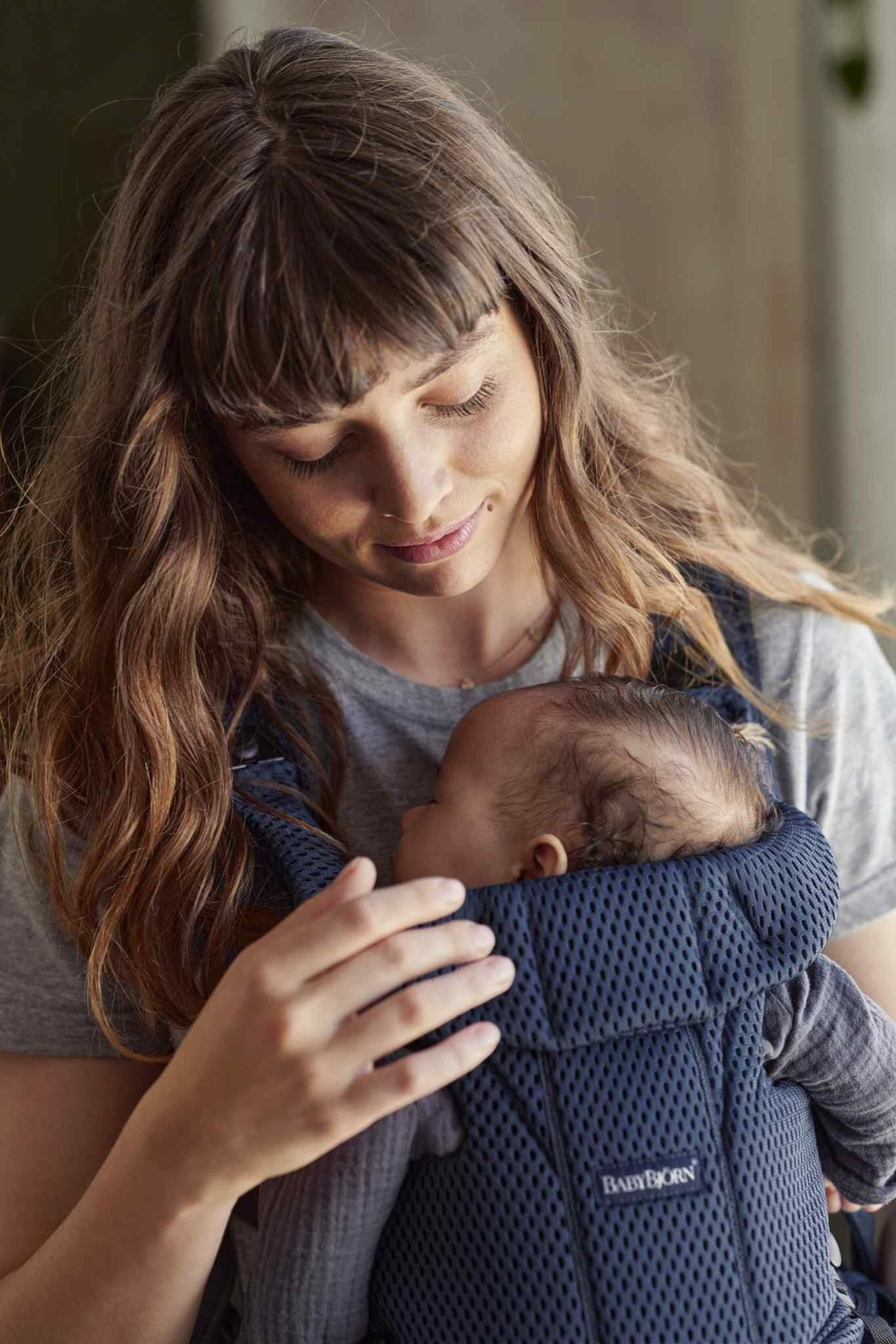 BabyBjorn Nosidełko Move 3D Mesh Granatowe 0–3