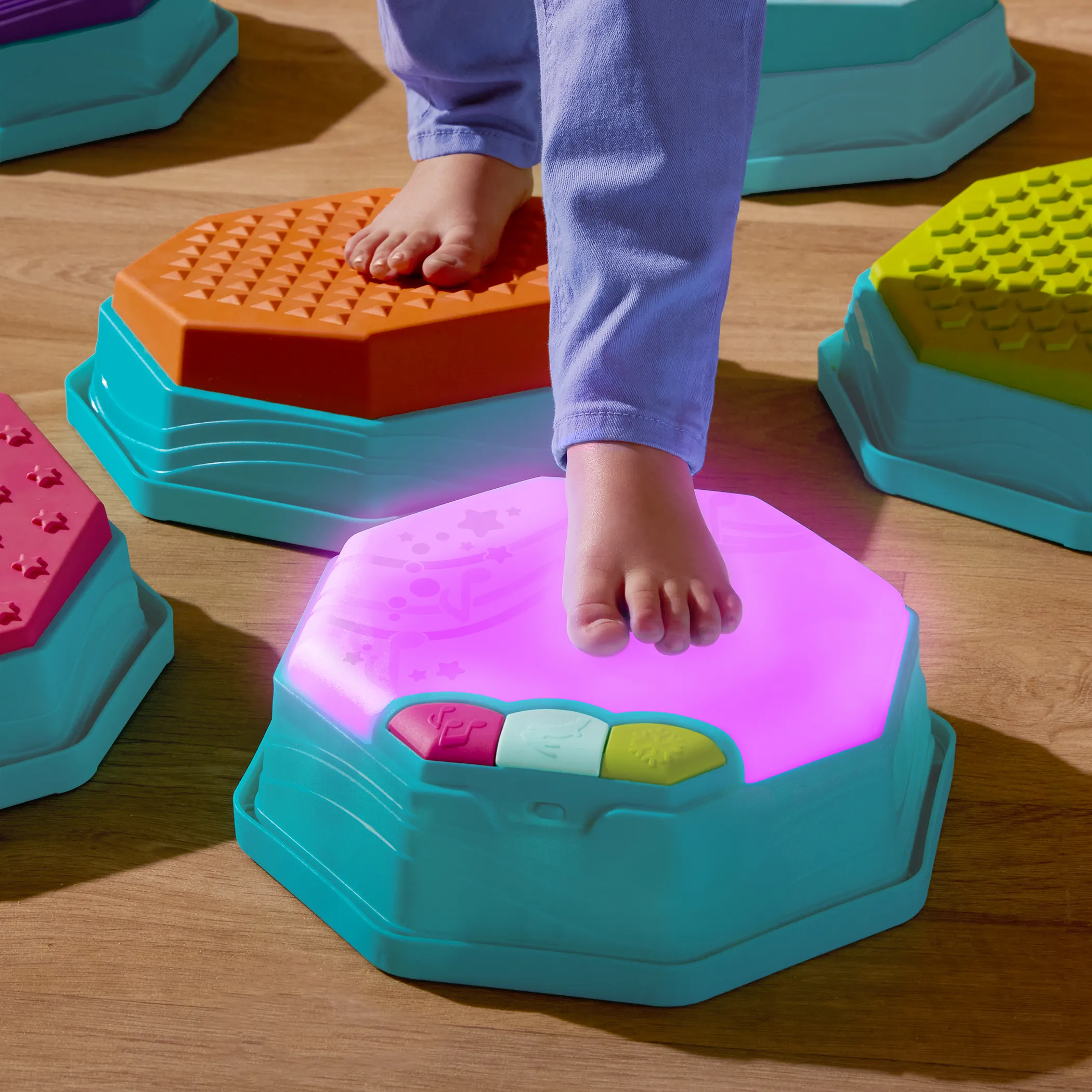 Balance & Groove Set – muzyczna ścieżka sensoryczna dla dzieci B.Toys