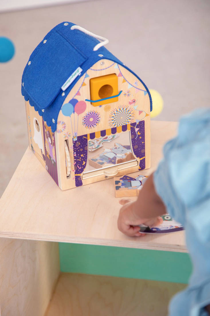 Lilliputiens Domek Iluzjonisty Drewniany 1+