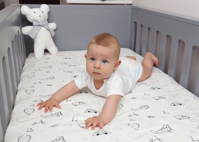 Prześcieradło muślinowe Gwiazdki 60x120