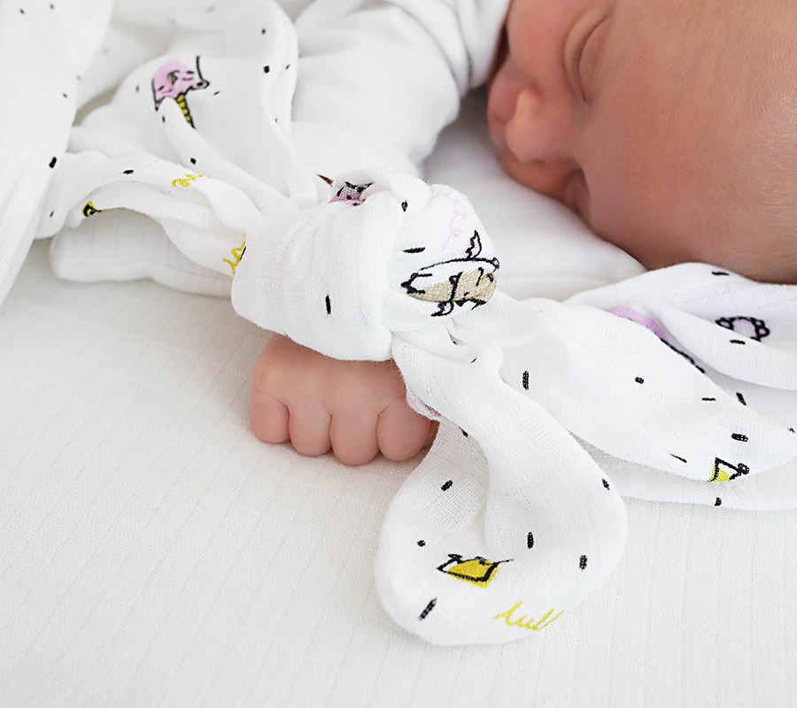 Lullalove DouDou Pierwsza Przytulanka Króliczek 0+