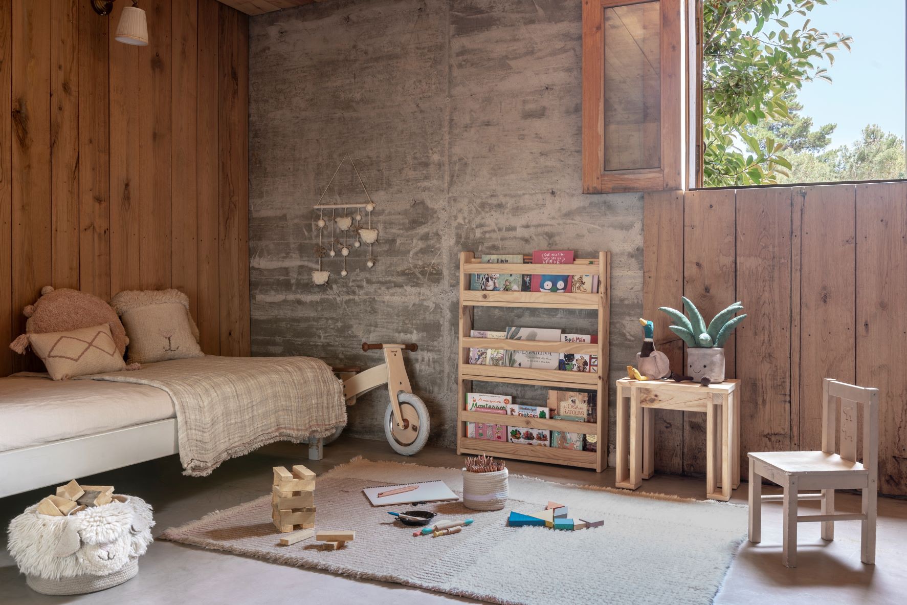 Lorena Canals Poduszka wełniana Pink Nose Sheep 35×35 cm