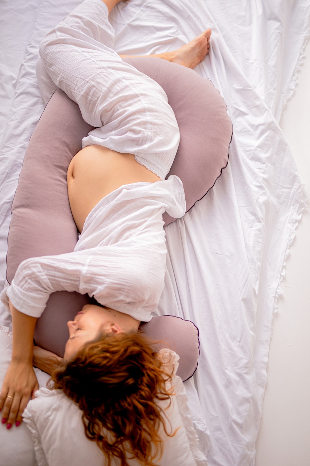 PUUKI Poduszka ciążowa „Dziewiątka” bawełna organiczna 120×60 cm z "Balonikiem od Mamy" Lawenda