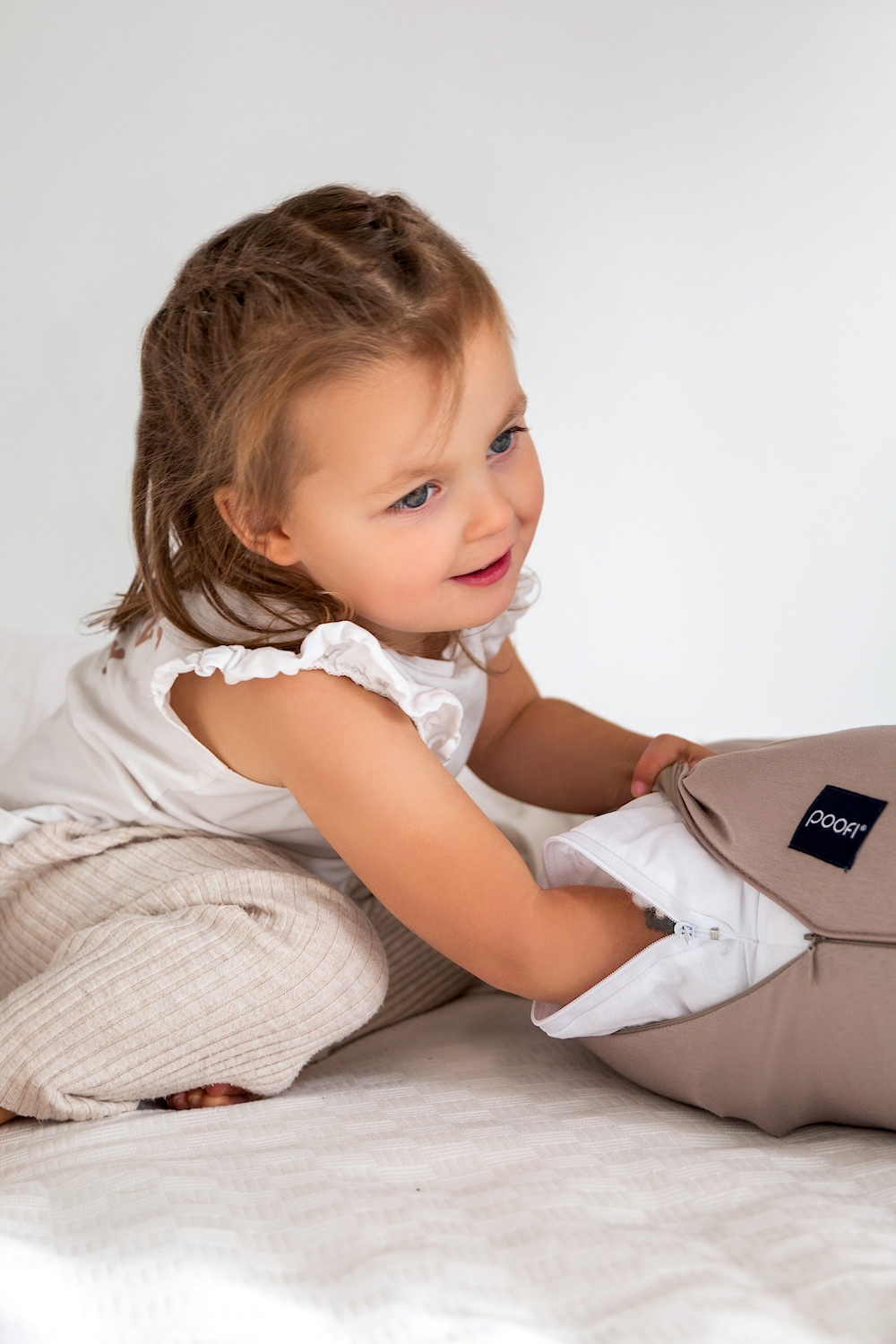 Poofi Poduszka do karmienia Czekolada 3m+