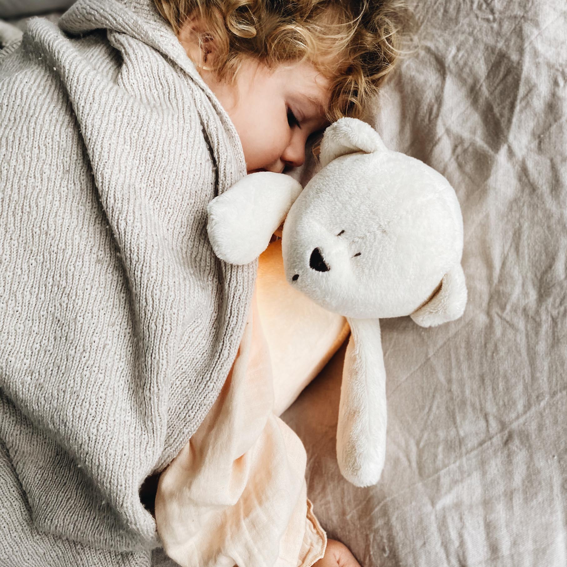 Moonie Szumiący Miś z Lampką Cream OEKO-TEX