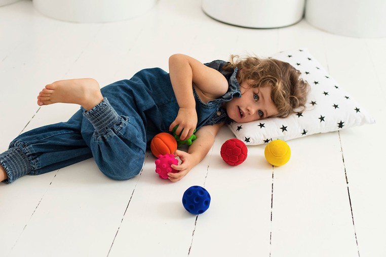 Rubbabu Piłka Sensoryczna Żółta Mała 0+