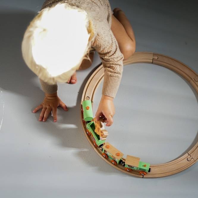 Janod Pociąg Drewniany z Torami Farma Story 3+ 15el