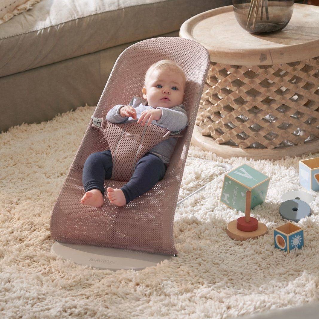 BabyBjorn Leżaczek Bliss Mesh Ciemny Róż 0+