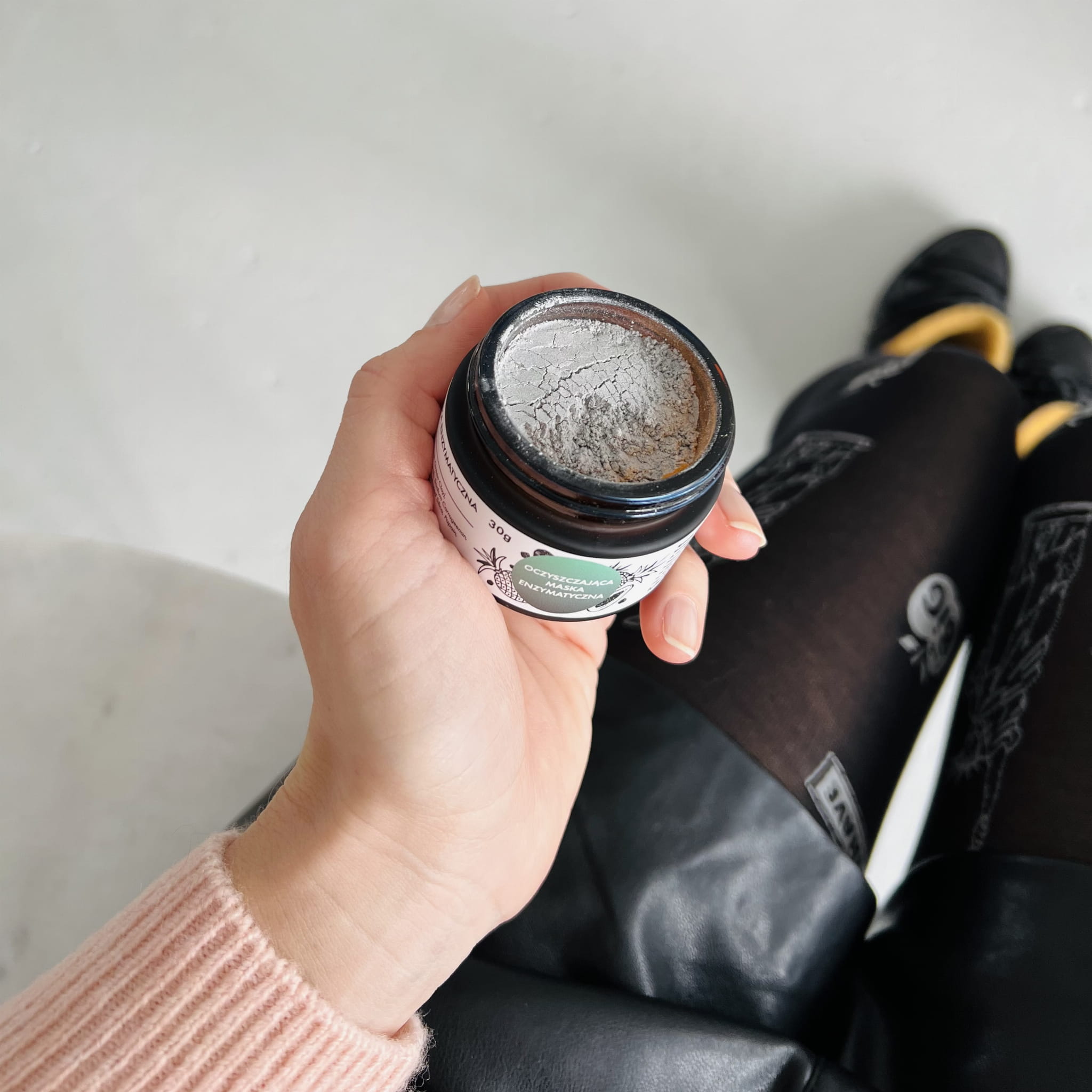 Lullalove Oczyszczająca maska enzymatyczna z węglem