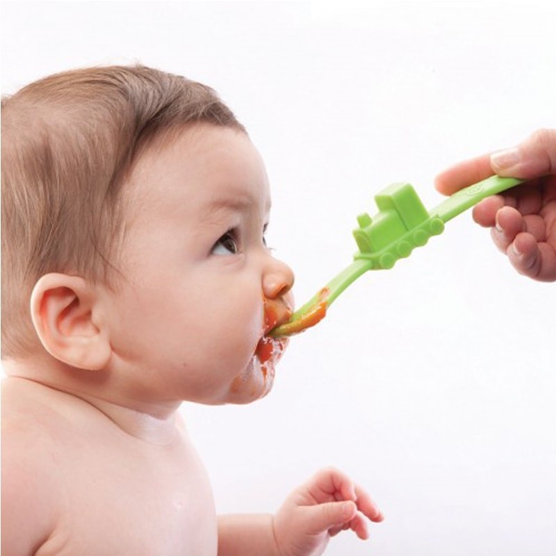 Oogaa Silikonowa łyżeczka do karmienia Green Train 6m+