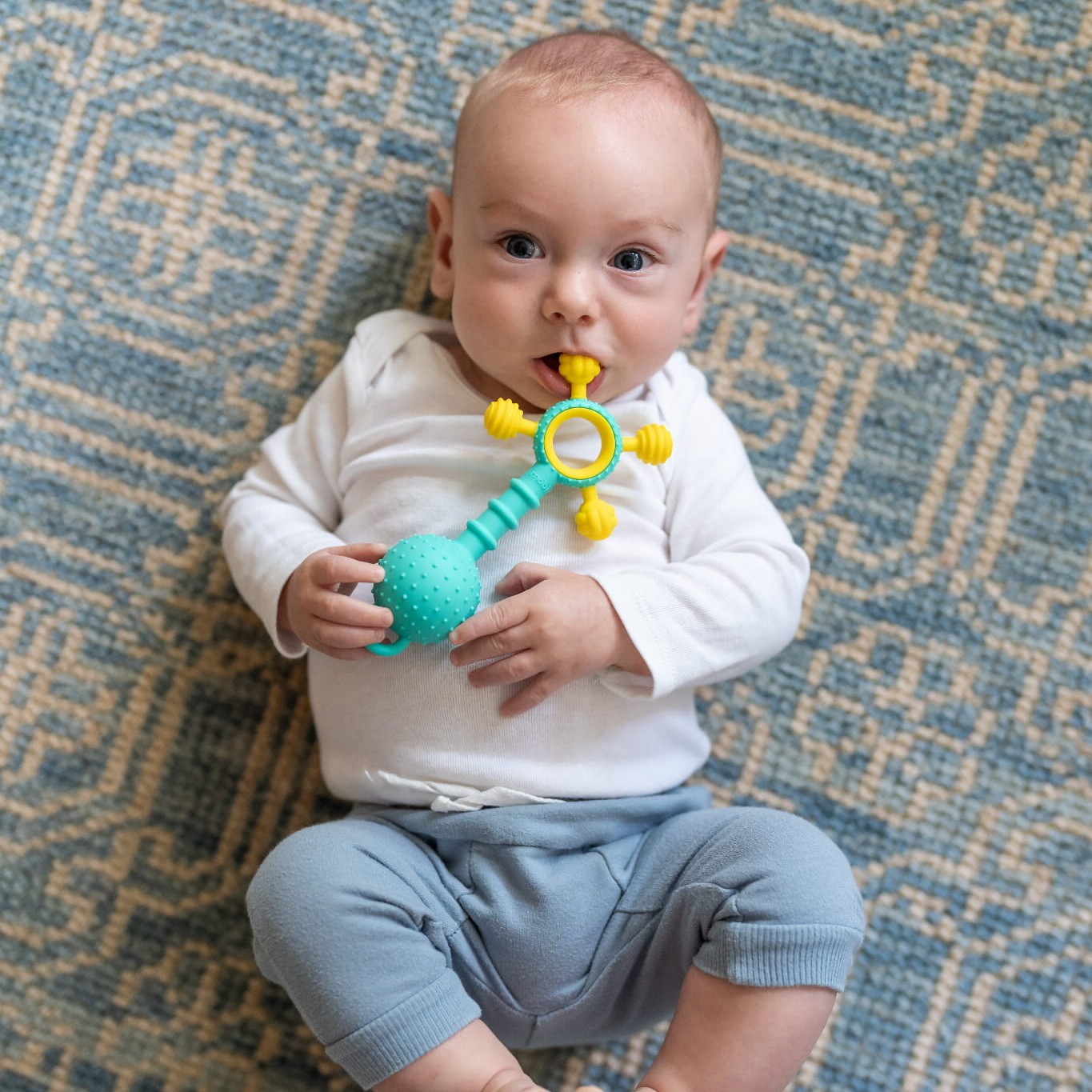 Mobi, Gumlii Gryzak z Grzechotką