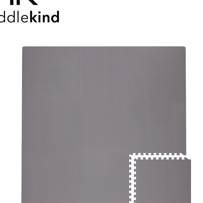 B. Toys Klocki Pojazdy 30 el. 18m+