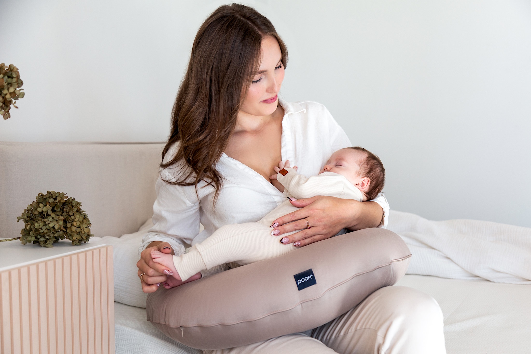 Poofi Poduszka do karmienia Czekolada 3m+