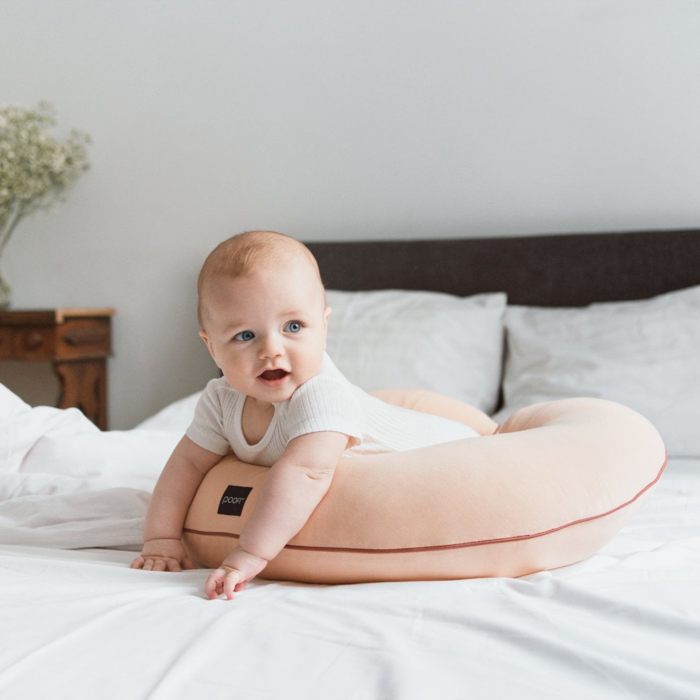 Poofi Poduszka do karmienia Organic morela 0+