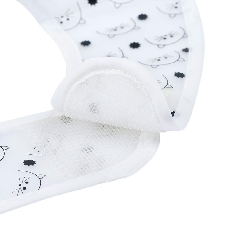 Lassig Śliniak wodoodporny Little Chums Kot 6m+