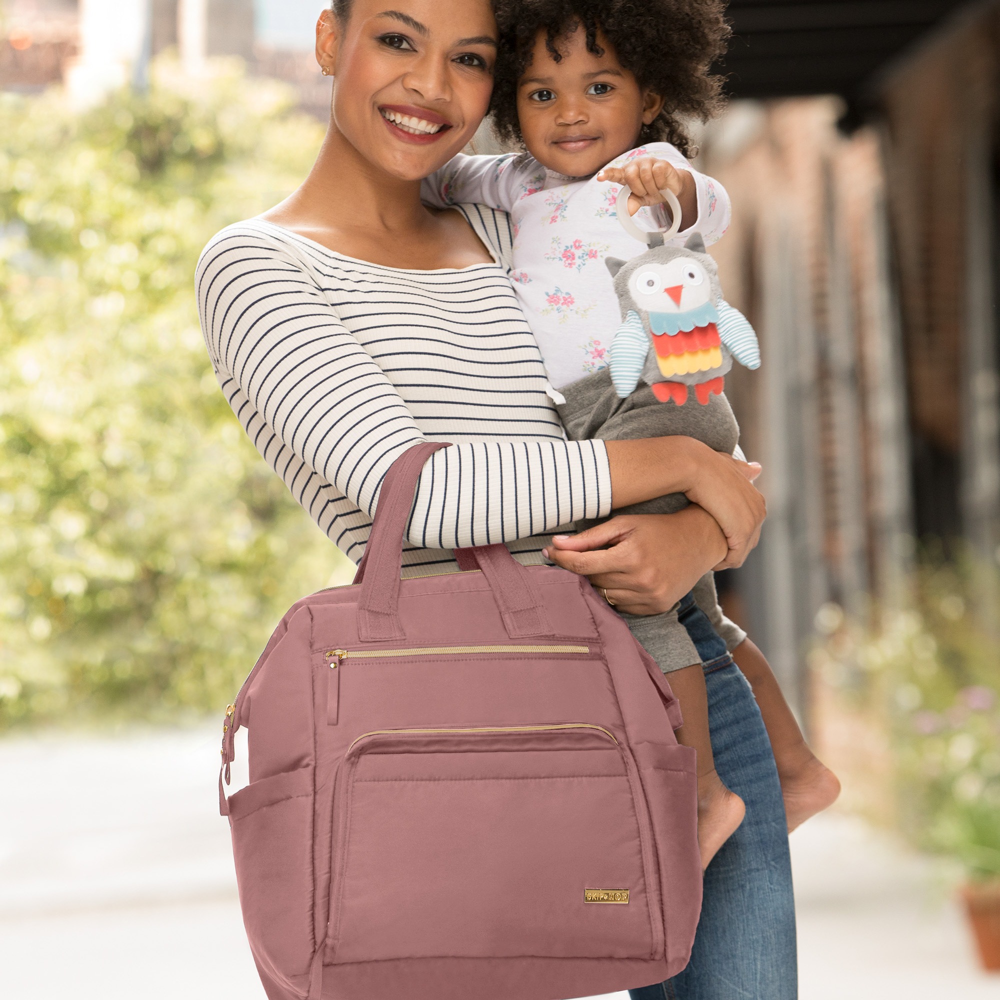 Skip Hop Plecak Main Frame Dusty Rose - Szerokie Otwarcie