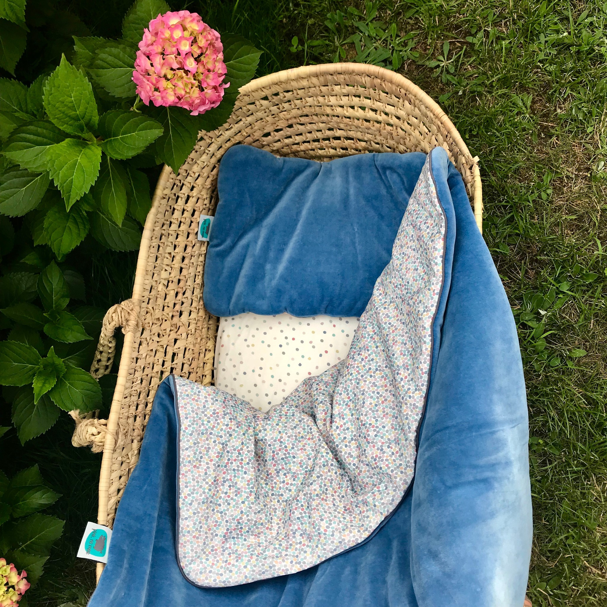 Pink No More Poduszka Dots & Niebieski Welur 40×25