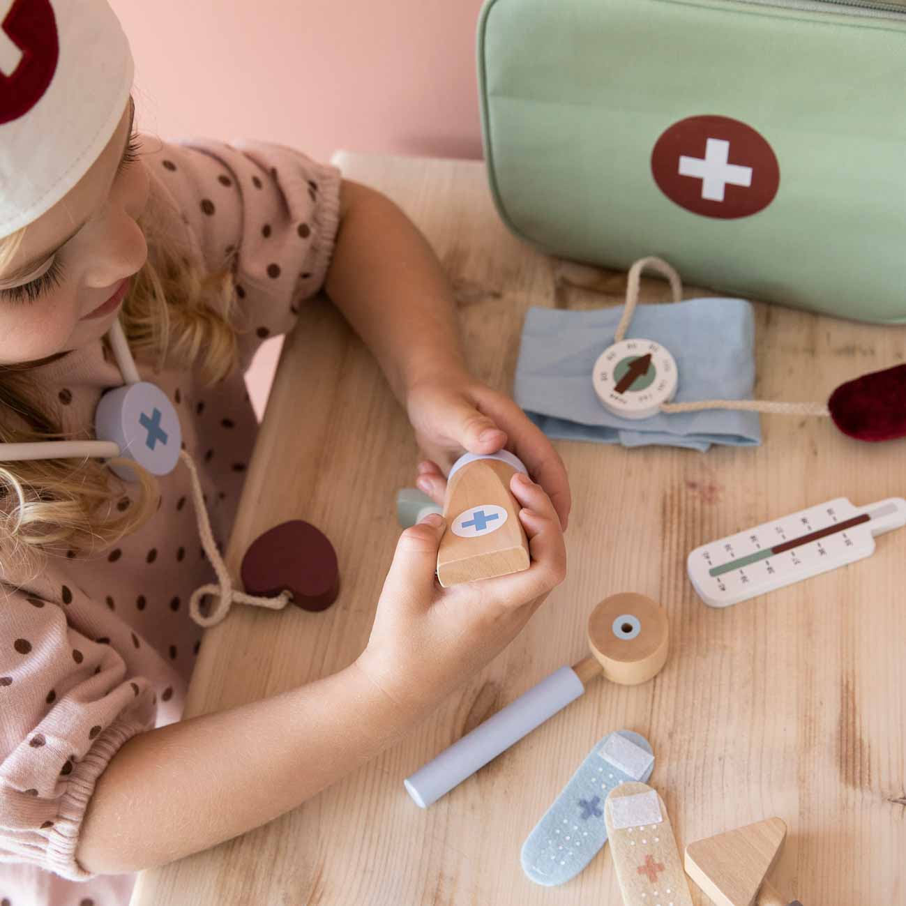 Little Dutch, Zestaw małego lekarza