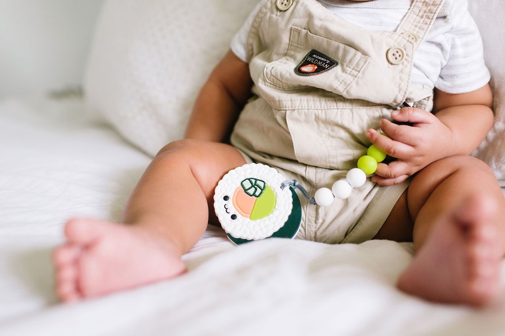 LouLou Lollipop, gryzak silikonowy z zawieszką Sushi Roll