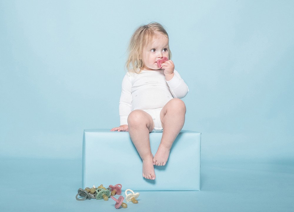 Hevea Anatomiczny smoczek kauczukowy Kwiatki 0-3 msc