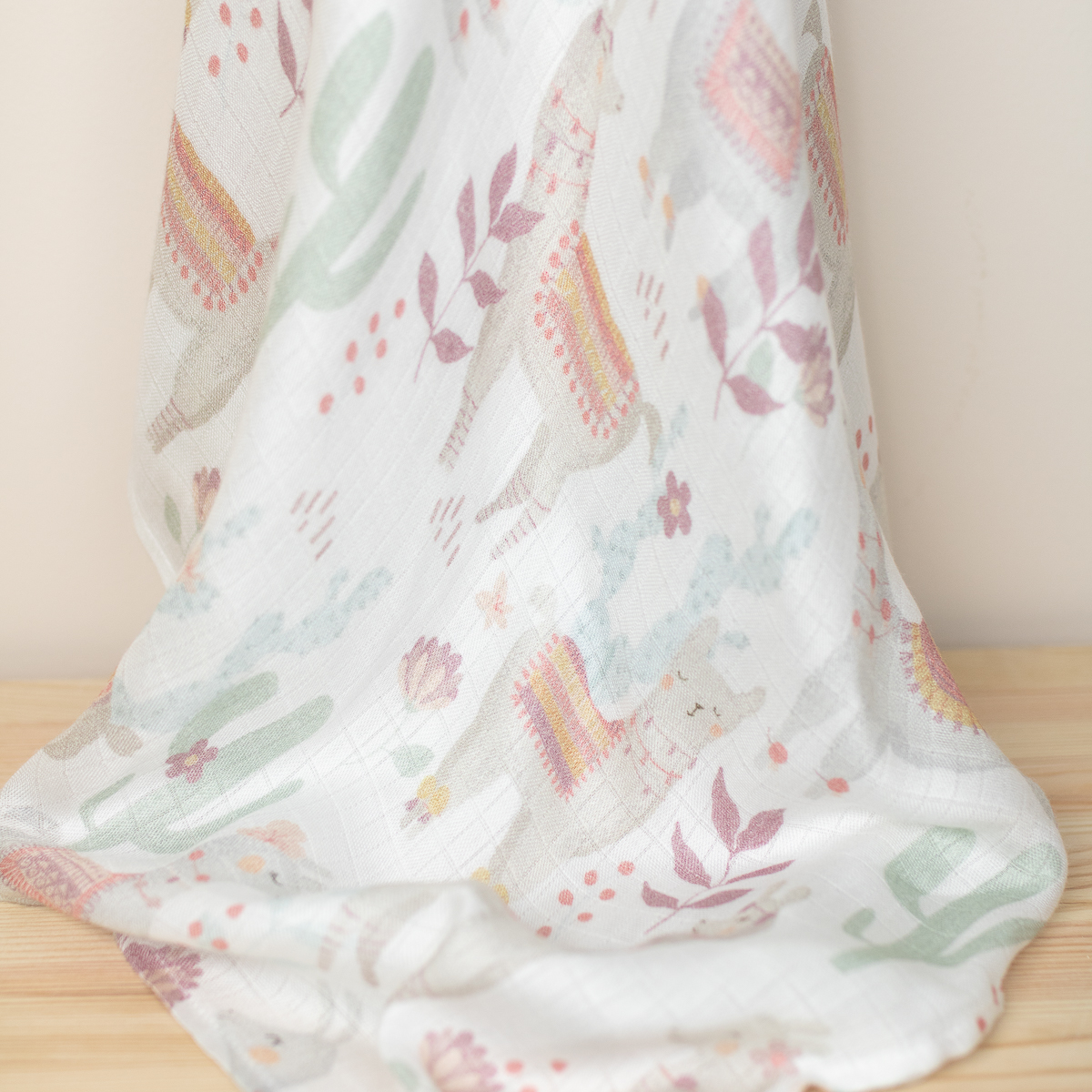 ColorStories Pieluszka bambusowa Lazy Llamas 50x60cm