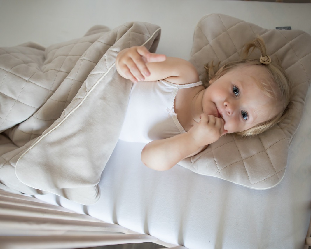 Sleepee Kocyk Welurowy z poduszką Royal Baby Sand 0+