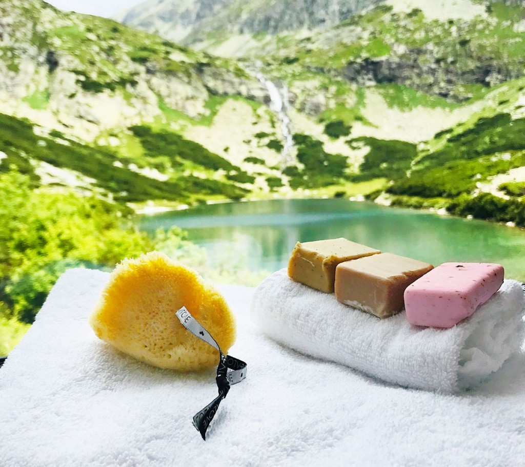 Lullalove Mydło Różane Peelingujące 100g