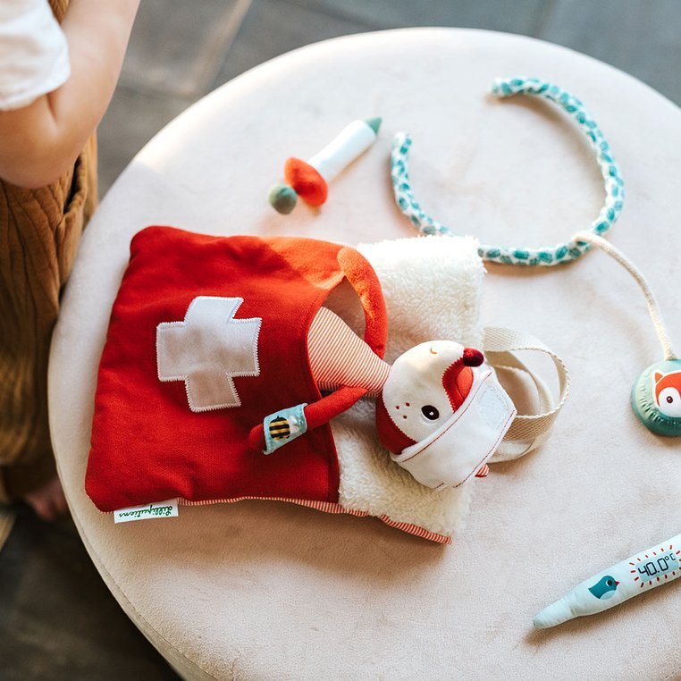 Lilliputiens, Torba lekarska z przytulanką i 6 akcesoriami Lisiczka Alice 18 m+