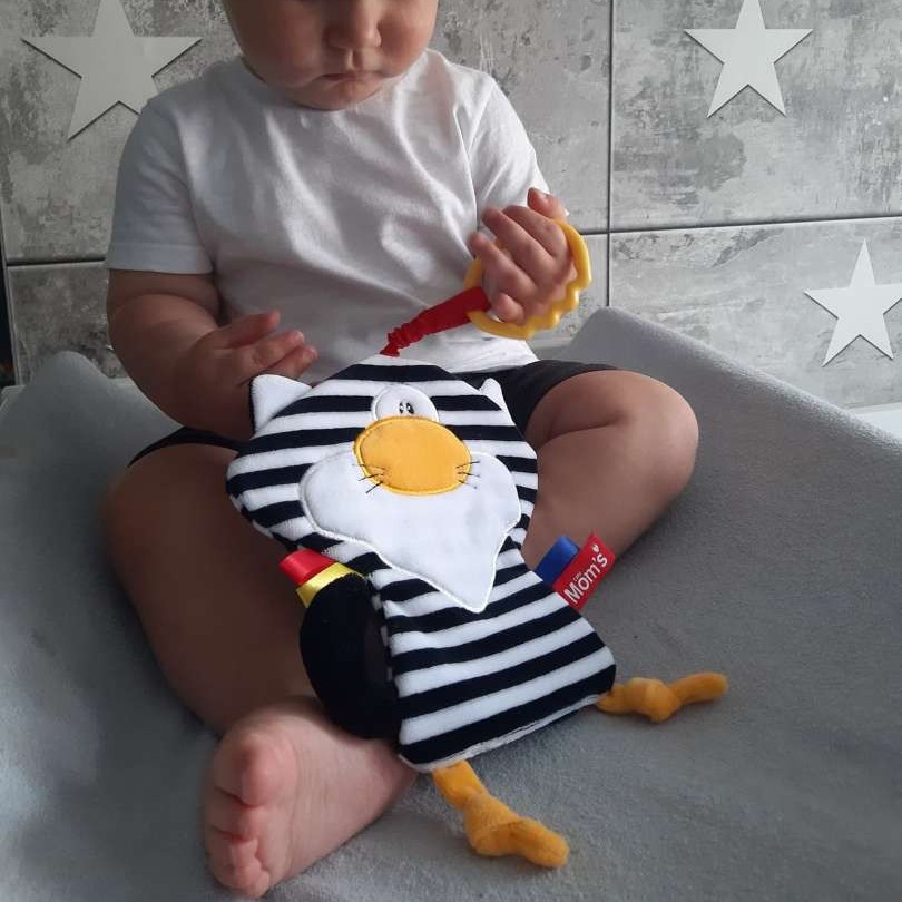 Mom's Care Kot Pasiak Sensoryczny Szeleścik 0+