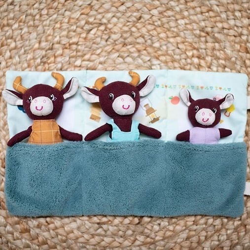 Lilliputiens, Mini - przytulanki rodzina krówek z rozkładaną matą Krówka Rosalie 2 lata+