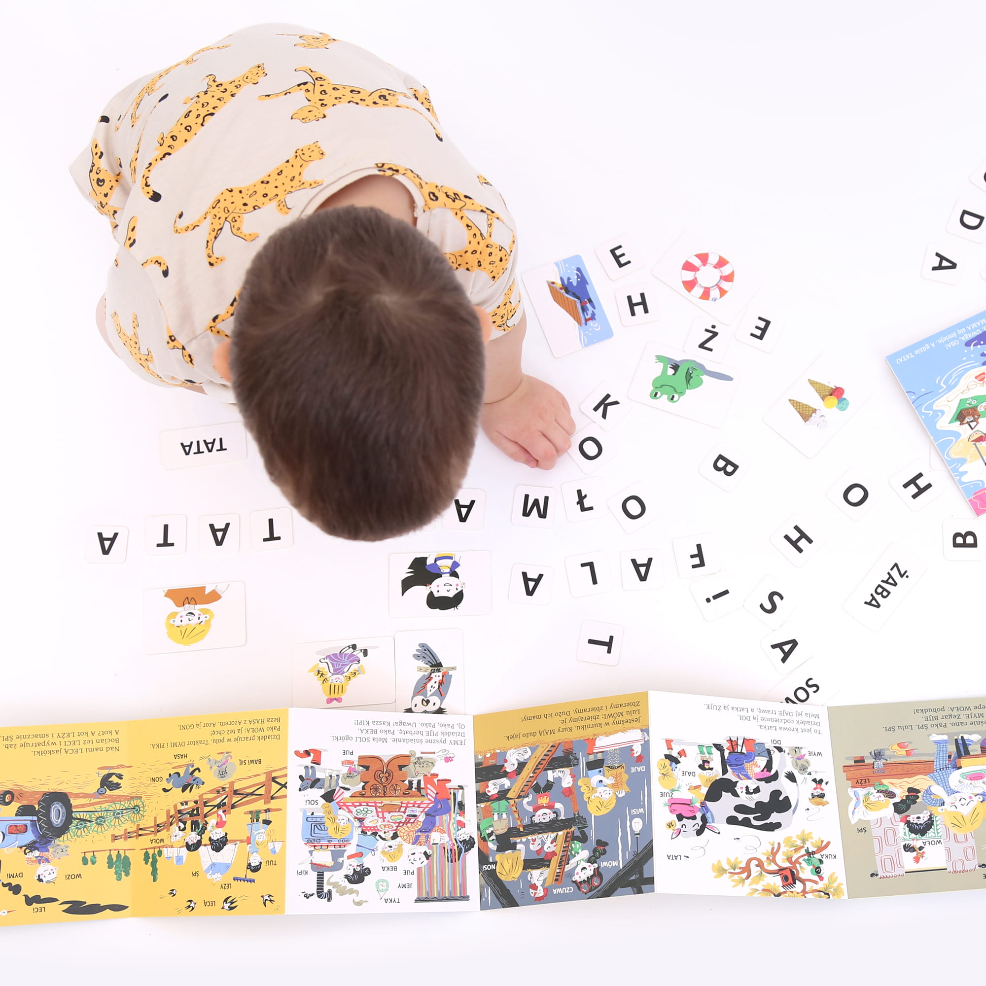 Czuczu Zestaw do nauki czytania "Czytamy razem" 2+ | Fabryka Wafelków