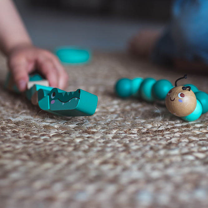 Janod Gąsienica Układanka Drewniana 2+ Elastyczna