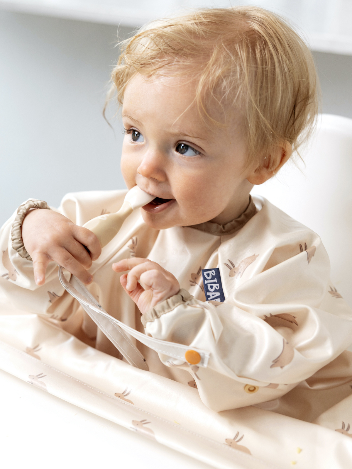 BIBaDO Wodoodporny śliniak z długim rękawem BLW 6m+