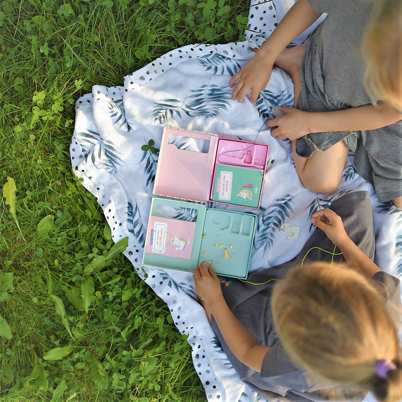 Auzou, Biżuteria zawieszka Jednorożec 7+