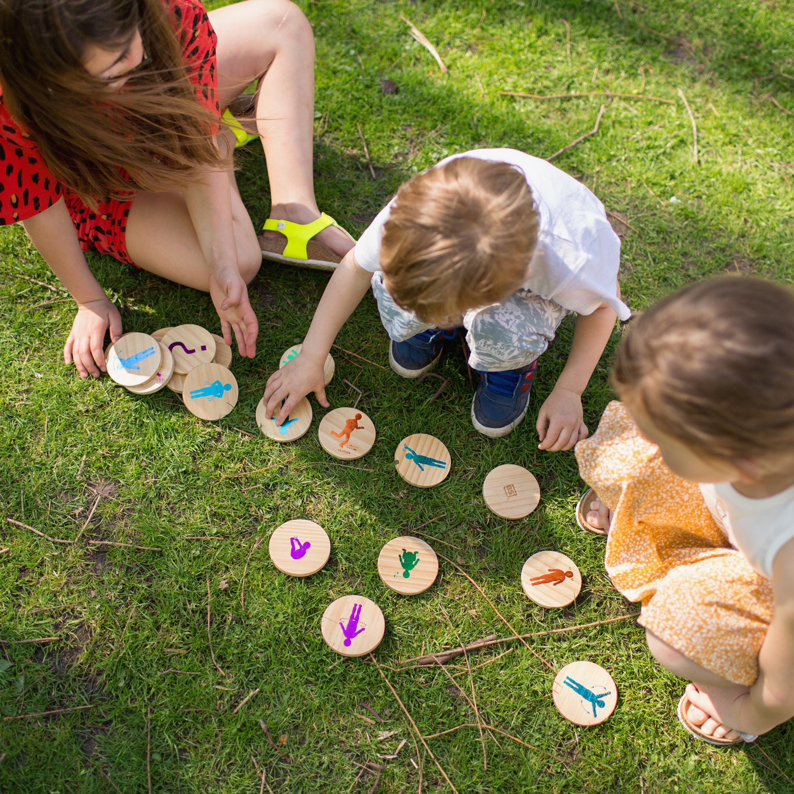 BS Toys Gra Pamięciowa Zgadnij i Zapamiętaj 3+