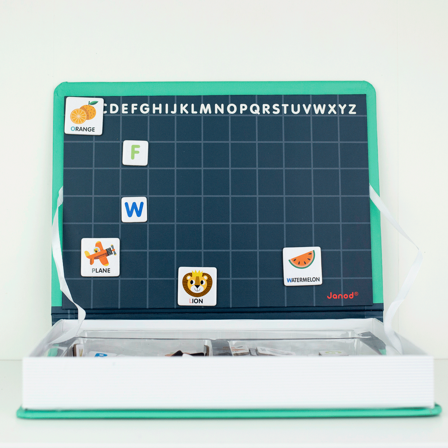 Janod, Magnetyczna układanka Alfabet Magnetibook kolekcja 2018