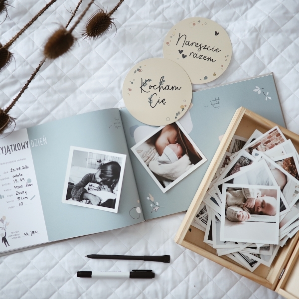 Snap the moment, Album na zdjęcia dla dziecka "Moja historia" Róż