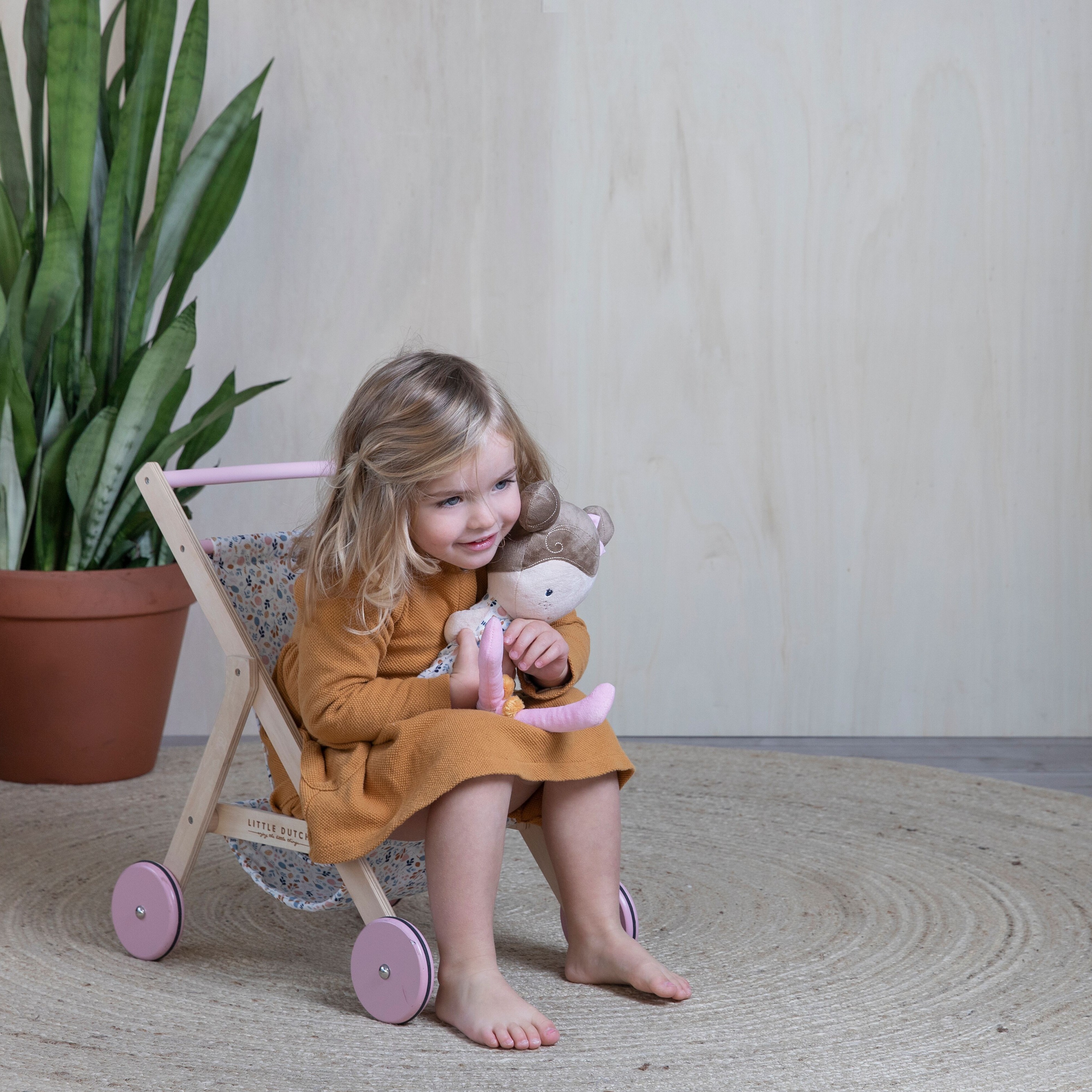 Little Dutch Wózek Drewniany dla Lalek Spring Flowers 2+