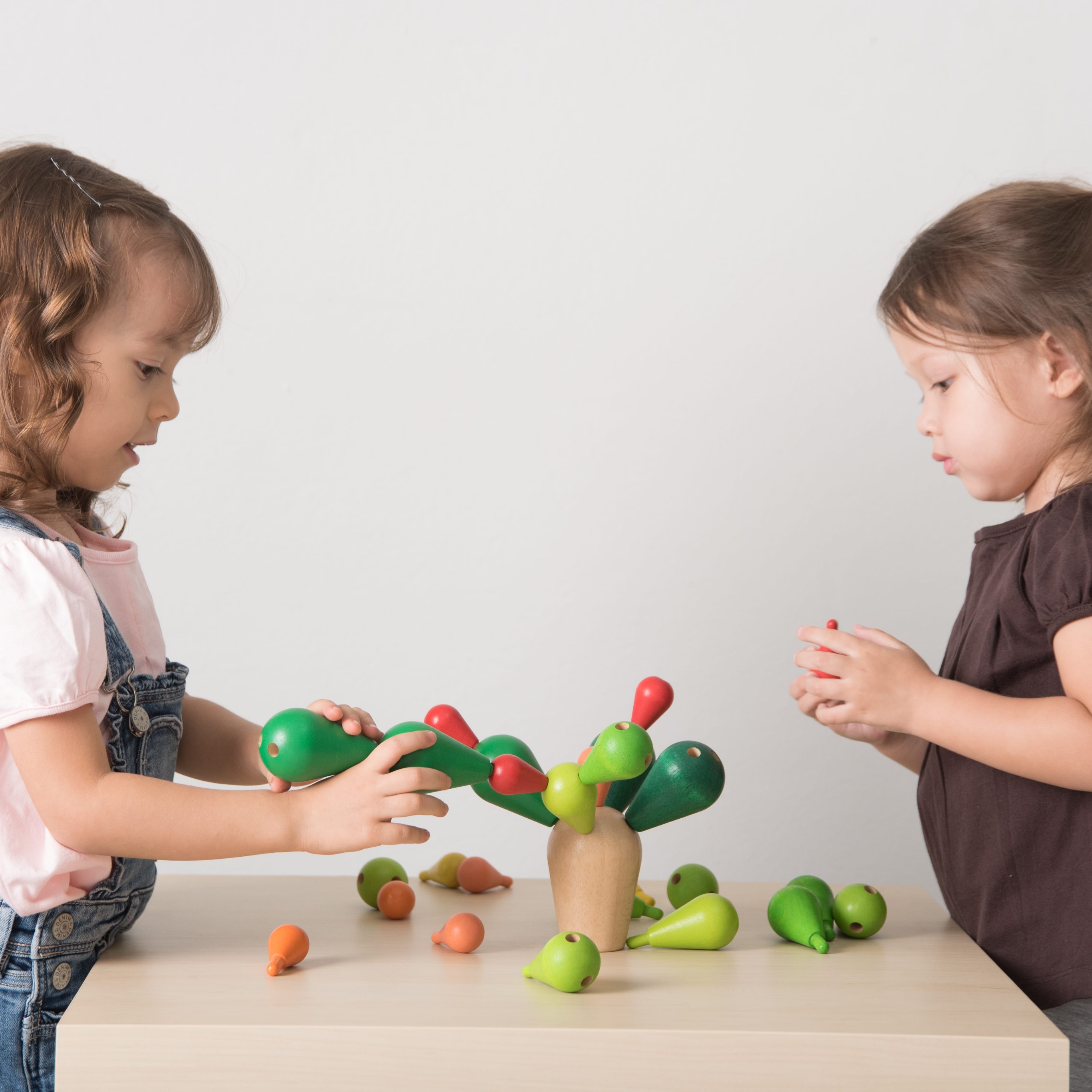 Plan Toys Balansujący kaktus - Zręcznościowa 3+