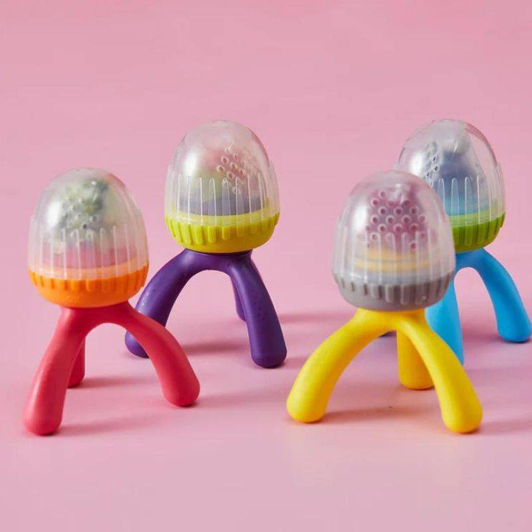 B.Box Silikonowy Gryzak do Podawania Pokarmu Strawberry Shake 5m+