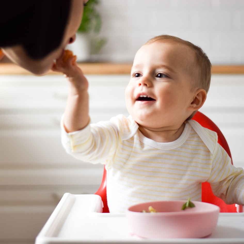 Doidy Bowl Miseczka z przyssawką Różowa 0+ | Fabryka Wafelków